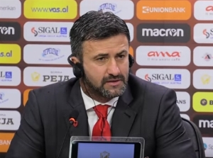 帕努奇：这支米兰失去世界最强边后卫特奥，后防线需要更重要引援