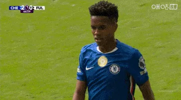 皇冠体育在线头投注-埃斯特旺被换下，吉滕斯替补登场