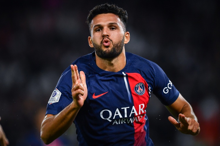 皇冠体育下载-贡萨洛·拉莫斯：祝贺巴黎FC，但他们一直消极比赛而裁判听之任之